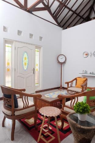 Shoreside Semat, Beachfront Villa Vacation rental in Indonesia