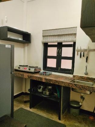 Double V • AC Room with Kitchen  Apartment in Mandrem