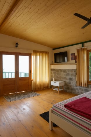 Bougainvilla Mountain Retreat Chalet in Uttarakhand