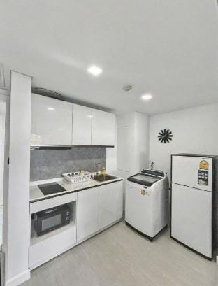 One Bedroom at hua Hin Main Downtown with 5 Mins walk To Beach Apartment in Hua Hin District