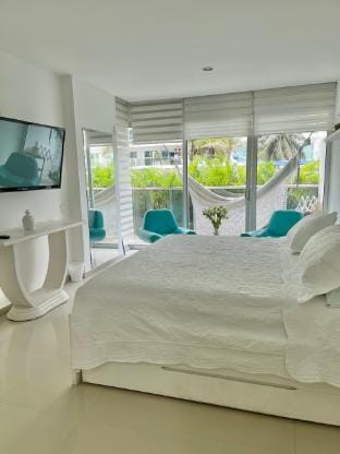Luxury and Nature: Your Perfect Getaway Apartment in La Boquilla