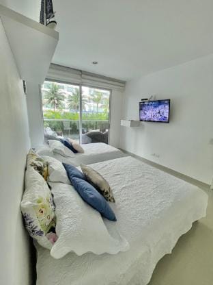 Luxury and Nature: Your Perfect Getaway Apartment in La Boquilla