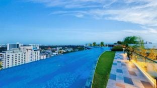 Super view pool gym High floor3BR astra sky river Apartment in Chiang Mai