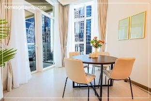 Along Business Bay Canal 1BR Apt Apartment in Dubai