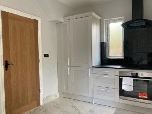 Highfield Home w/free parkings, Surbiton Surrey UK Vacation rental in London