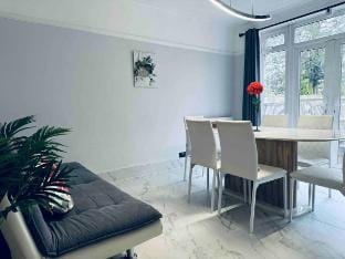 Surbiton Home w/free parkings Kingston upon Thames Vacation rental in London
