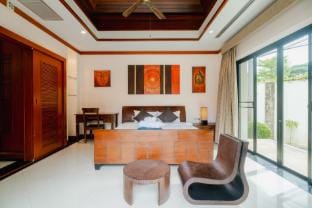 Lotus Pool Villa Your Own Slice Of Island Paradise Villa in Rawai