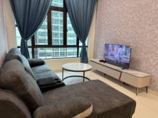 E.Life D'summit ResidencesWiFi 13-15 Wi-Fi+Netflix Apartment in Johor Bahru