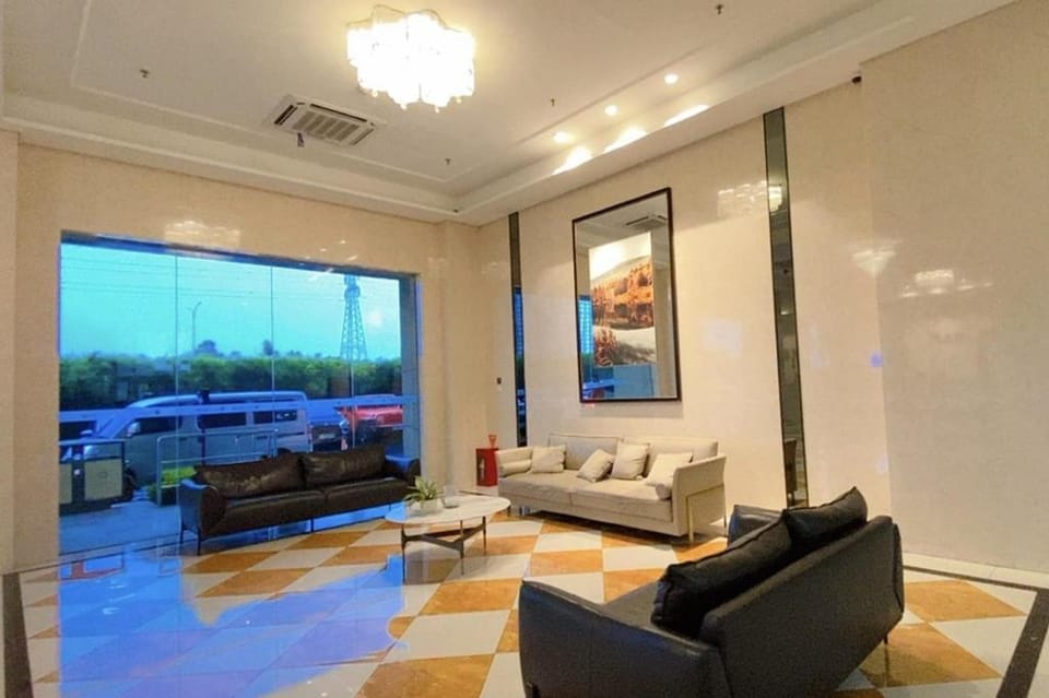 Sky House BSD by Mizu Rooms Hotel in West Java