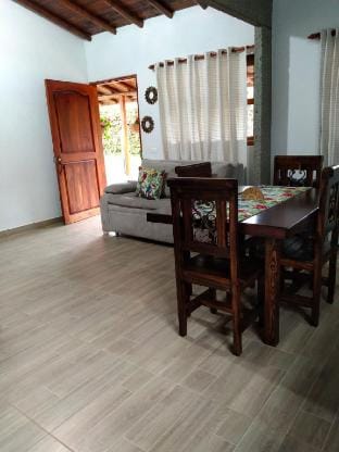 Samaria, country house very close to Medellín Vacation rental in Santa Elena