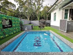 Arkay Homestay Private Pool and 4-Bedrooms Vacation rental in Malaysia