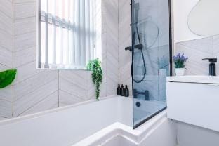 Bolton: Stunning 2-Bedroom Apartment Apartment in England