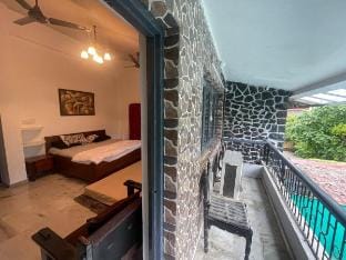 Lonavala -Blue Heaven- 2 BHK with private pool. Villa in Lonavla