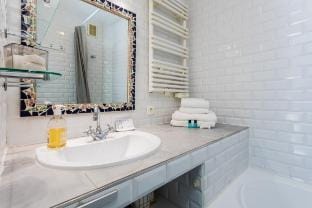 Unique! 500m to Eiffel Tower: Duplex with terrace! Apartment in Paris