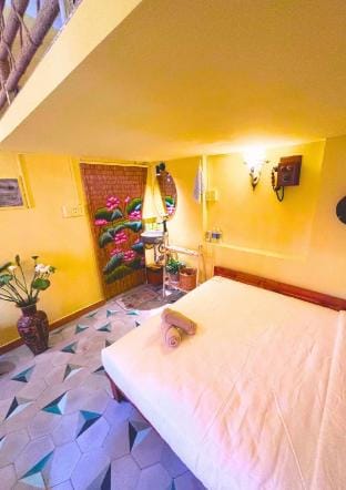 District 1 Heritage Duplex (2 Beds*
Large Balcony) Apartment in Ho Chi Minh City