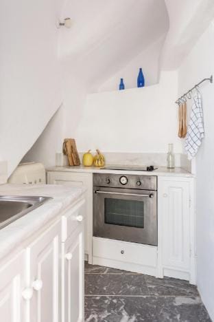 Parathyra Cave Houses by Cycladica Villa in Oia