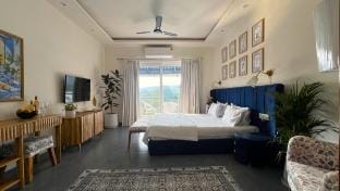 Chic 3BHK w Pvt Pool & Fieldview: BluJam Villa Villa in Goa, India
