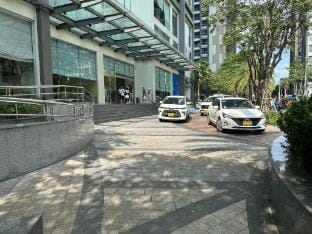 2 bedrooms entire place at Vinhomes Apartment in Ho Chi Minh City