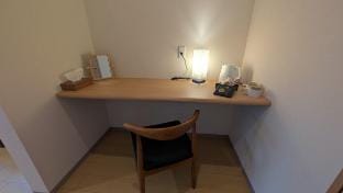 Q Bed Balcony Suite, 1 stop from KIX, Free Parking Vacation rental in Sennan