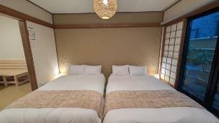 Garden Suite w/ Kitchen & Washer, Near KIX, 2 Beds Vacation rental in Sennan