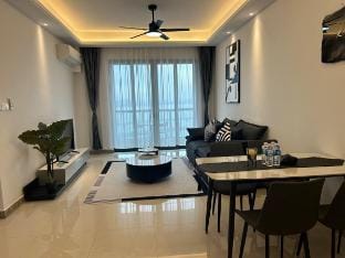 R&F 2Bedroom2Bath Classic Seaview By Wan Li Apartment in Johor Bahru