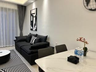 R&F 2R2B  Seaview By Wan Li Homestay Apartment in Johor Bahru