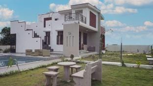 Retreat on the Ridge - 4BR Hill View Pool Villa Villa in Karnataka