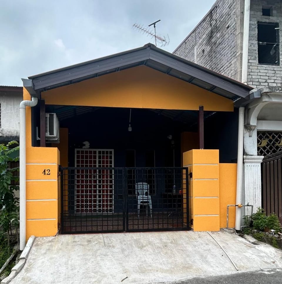 Homestay Qaseh Vacation rental in Johor