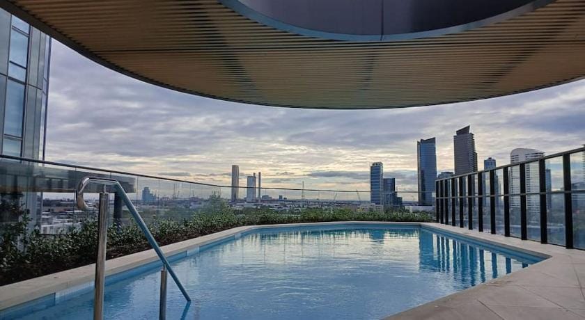 Home away from home, South Melb Apartment in Southbank