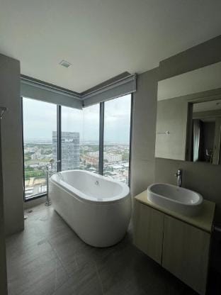 3-bedroom Private Luxury Condo, CityArea (96 sq.m) Vacation rental in Chon Buri Changwat