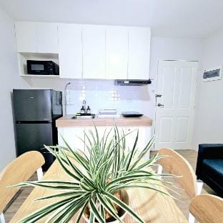 Marina Oasis (Two Bed Room Unit) Apartment in Dumaguete