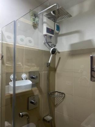 New Condo unit (Shore 3 )  near MOA Apartment in Pasay