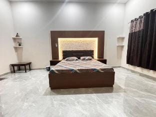 Sar Guest House Vacation rental in Ludhiana
