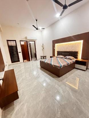 Sar Guest House Vacation rental in Ludhiana