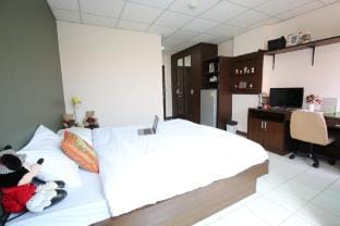 De Junction House Apartment in Bangkok