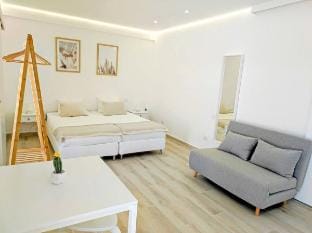 Lovely Terrace Studio Baixa Faro Apartment in Faro