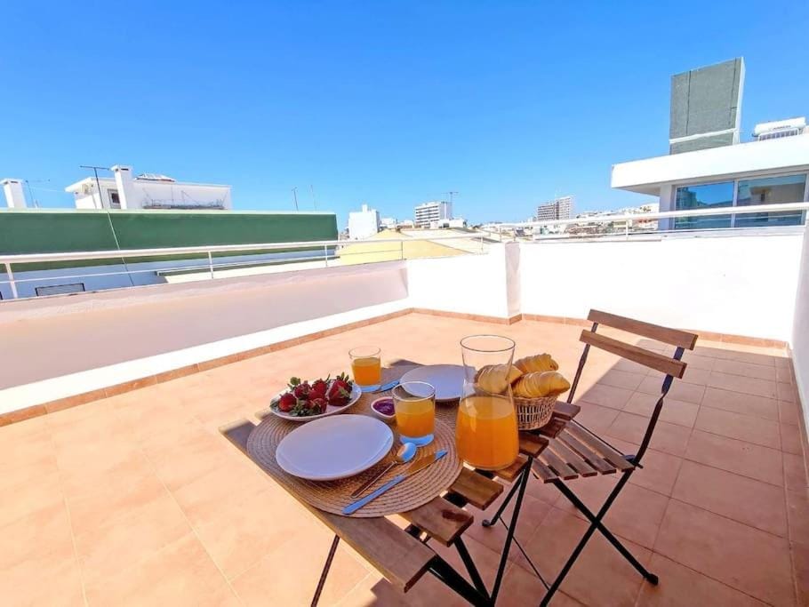 Lovely Terrace Studio Baixa Faro Apartment in Faro