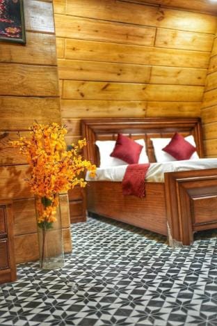 Taj Royale tree house Vacation rental in Noida