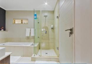 Sandton City Luxury Apartment Apartment in Sandton