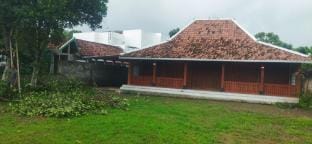 Rumah kayu dengan nuansa tradisional  Vacation rental in Special Region of Yogyakarta