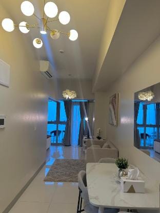 1Bedroom with balcony@Uptown BGC Vacation rental in Makati