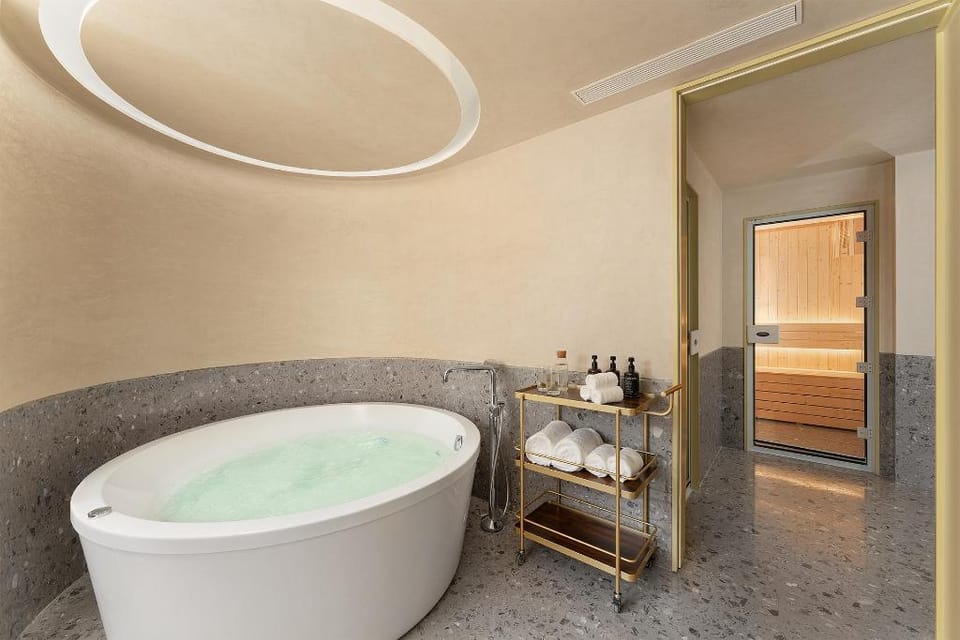 Somerset Fengdong Xi'an Hotel in Xian