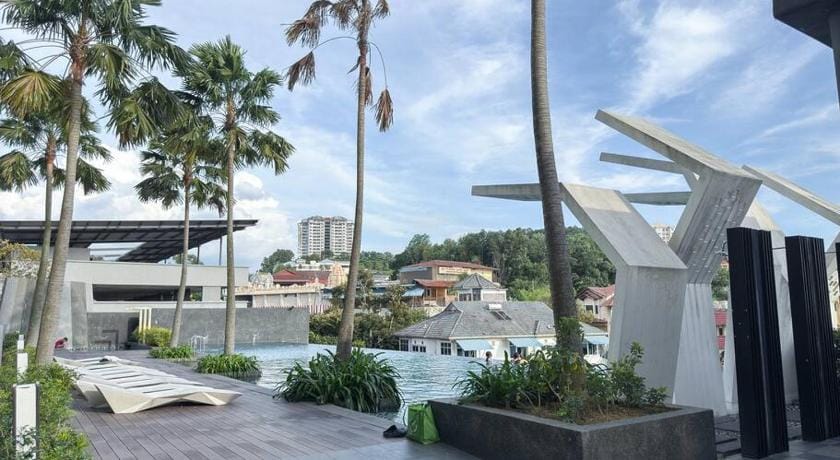 2B2B 4 Pax | 2 min> Kajang train | Free 2 Parkings Apartment in Negeri Sembilan, Malaysia