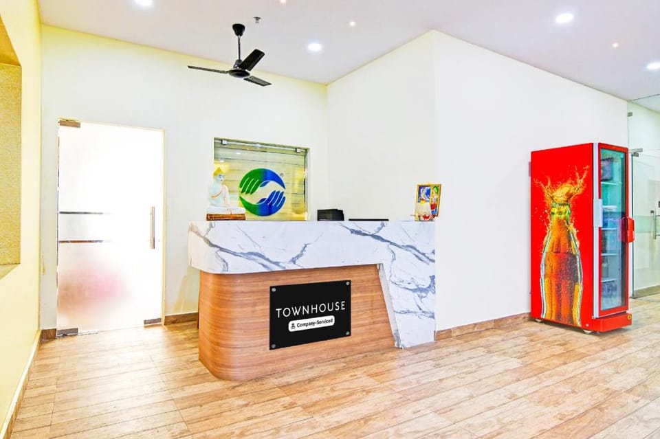Townhouse Dwarakanagar Near Gurudwara Hotel in Visakhapatnam