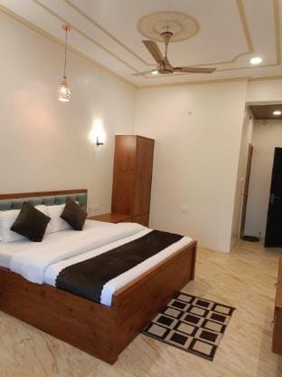 Happy Home Paying Guest House  Vacation rental in Varanasi