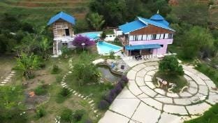 Entire 3000m2 Farm Ven Suoi, Swimming Pool, Pets Vacation rental in Lâm Đồng