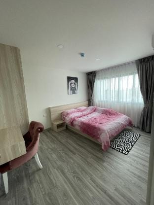 Sun condo Apartment in Chon Buri Changwat