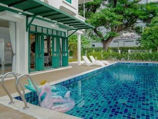 Summer Eternal Pool Villa Nimman Villa in Chiang Mai