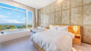 gangreung cn6 ocean view spa poolvilla Bed and Breakfast in South Korea