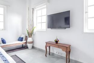 Rooms in Seminyak with Garden & Pool Apartment in North Kuta